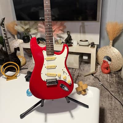 Squier Standard Stratocaster with Maple Fretboard 1996 - 2000 - Torino Red image 1