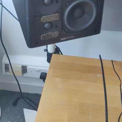 Miller & Kreisel M&K MPS-2510PK Powered Studio Monitors (pair) image 3