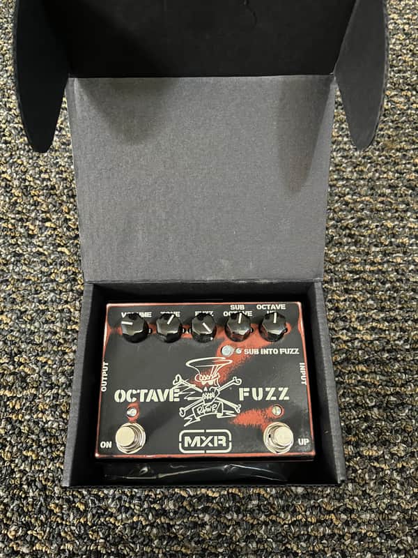 MXR Slash octave fuzz