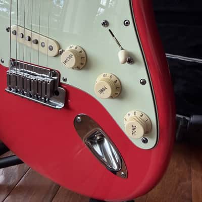 2011 Fender American Deluxe Stratocaster - Fiesta Red image 6