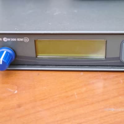 Sennheiser Sennheiser EW 300 IEM G2 | SR 300 + EK 300 Stereo UHF | 838–865 MHz | Professional In-Ear Monitoring System image 3