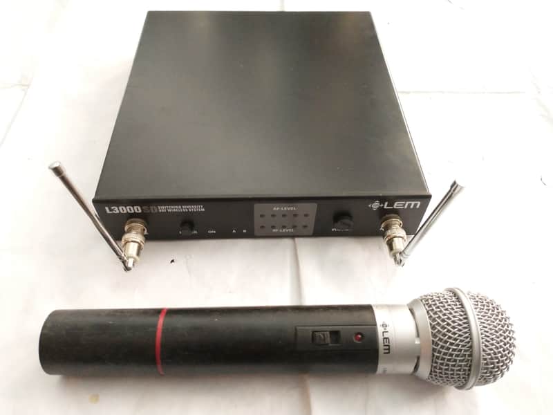 LEM L3000SD Switching Diversity UHF Wireless Microphone System + Mikrofon image 1