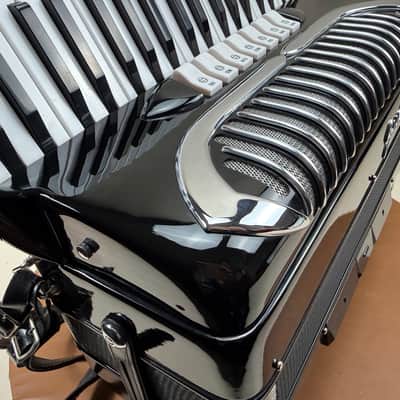 Guerrini Accordion image 3