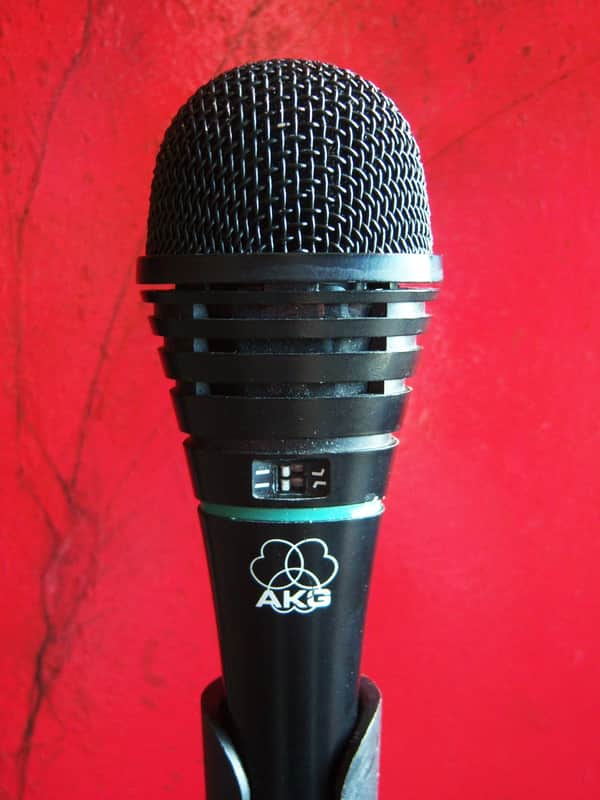 Vintage 1980's AKG D3900 dynamic hyper cardioid microphone w