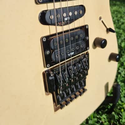 Ibanez RG570M (rare) 1994 ash body, made in japan, Vintage white image 9