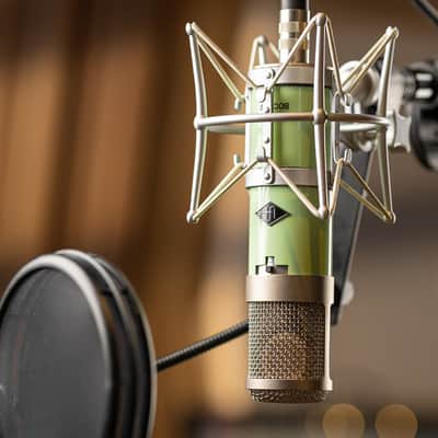 Universal Audio UA Bock 251 Tube Condenser Microphone w/PSU image 2