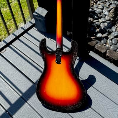 Mosrite Ventures Bass 1964 - 1st issue w/all early features Nitro'gard & Saucer knobs ready to enjoy ! image 3