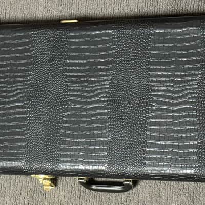 Valkenburg USA Hard Shell Case 2024 - Black w/ Gold Hardware image 3