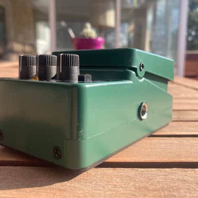 Behringer UV300 Ultra Vibrato Pedal 2010s - Standard image 3