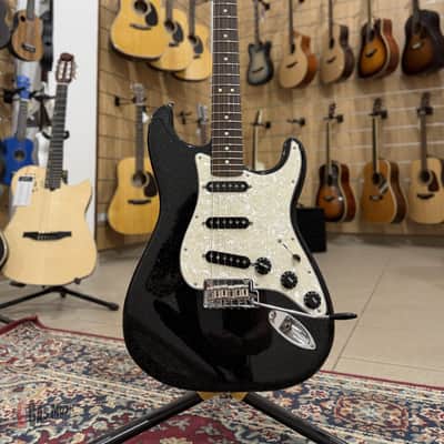 Fender 70th Anniversary Player Stratocaster, Rosewood Fingerboard, Nebula Noir image 2