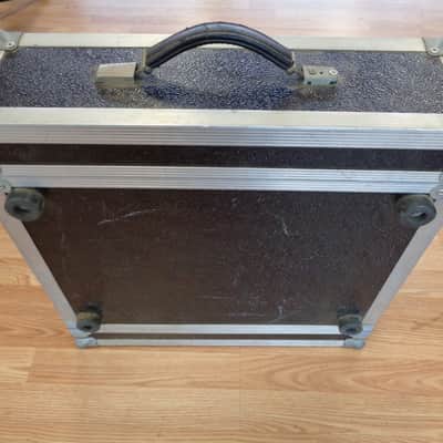 Peavey CS-1000 1000 watt Stereo Power Amp w/ Rack Case image 2
