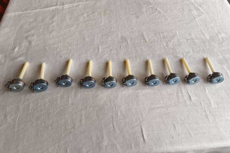 10 x Vintage CTS NOS 50kOhm Audio/Log Potentiometer Pot with long solid shaft image 1
