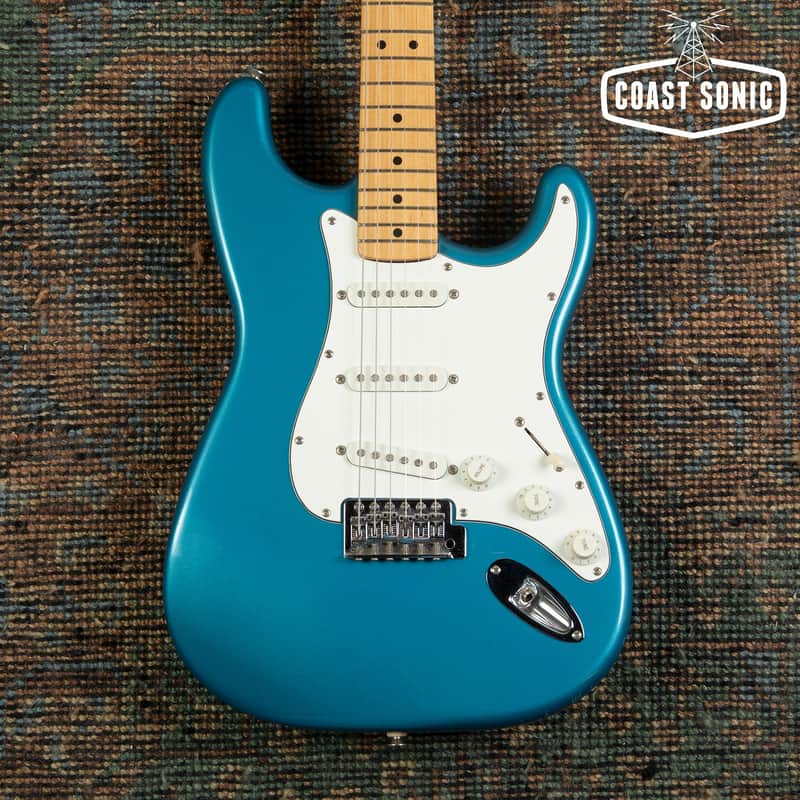Vintage 1991 Fender Standard Stratocaster *first year Mexico factory* Lake Placid Blue image 1