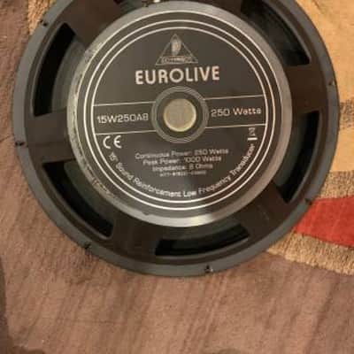 Behringer Eurolive 15W250A8 15