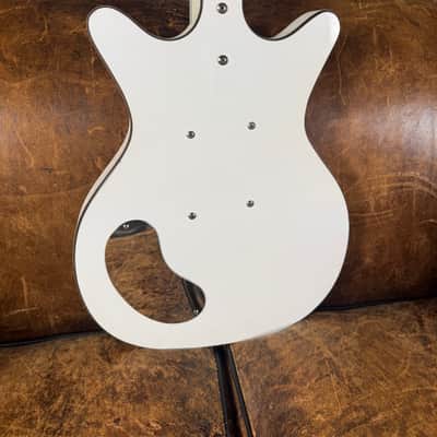 Danelectro 6026 DC-2 Deluxe Double Pickup Shorthorn 1960’s - White image 7
