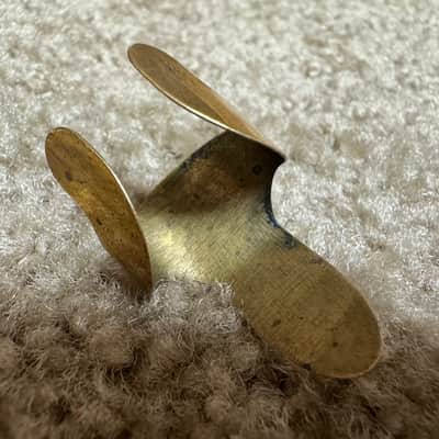 Perfect Touch Finger Pick Brass Medium Swooping Style image 2