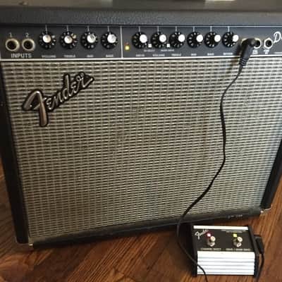 Fender Deluxe 90 2-Channel 90-Watt 1x12" Solid State Guitar Combo 1999 - 2002