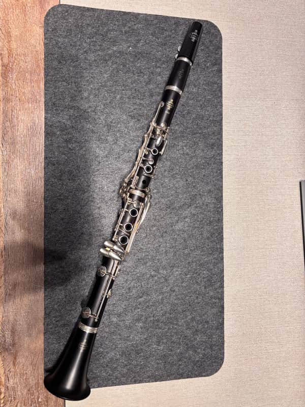 Buffet Crampon E12F Intermediate Bb Clarinet - Black image 1
