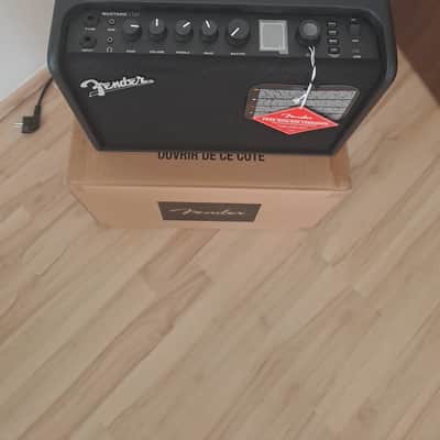 Fender Mustang LT25 25-Watt 1x8" Digital Modeling Guitar Combo Amp 230V EU image 2