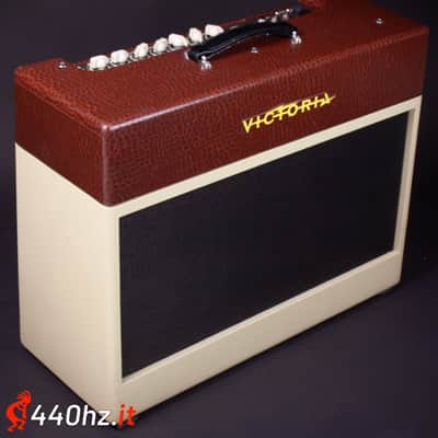 Victoria Golden Melody 2x12 Combo True Vari-Tone Tremolo & Reverb - 230V image 3