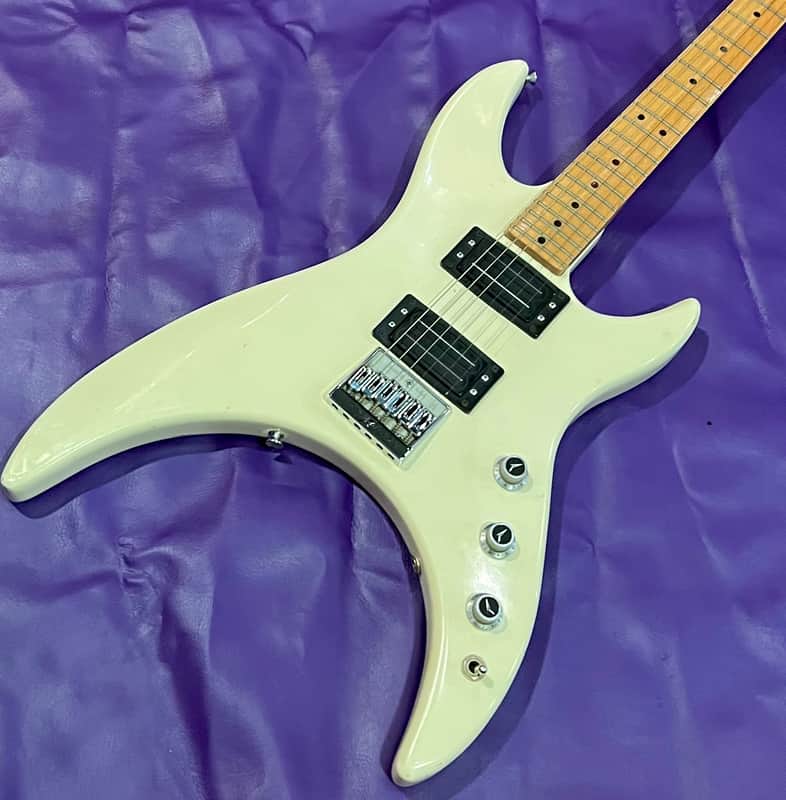 vintage 1980s 1983 Peavey USA MYSTIC White image 1