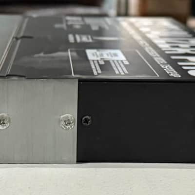 Behringer Virtualizer Pro DSP2024P 24-Bit Multi-Engine Effects Processor 2000s - Black / Silver image 3