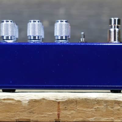 Empress Effects Compressor MkII All Analog Compressor Blue Sparkle Effect Pedal image 6
