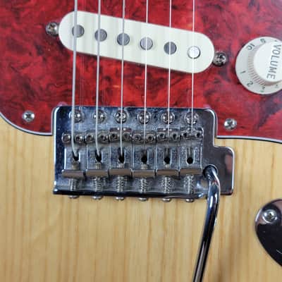 2006 Fender Standard Stratocaster 60th Anniversary - Natural image 16