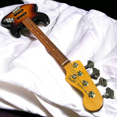 Fender Jaco Pastorius Fretless Jazz, 3-Tone Sunburst w/ Pau Ferro image 7