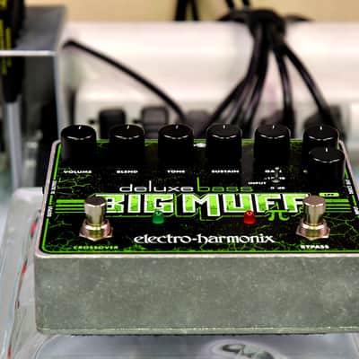 Electro-Harmonix Deluxe Bass Big Muff Pi Distortion / Sustainer 2012 - Present - Black / Green image 4