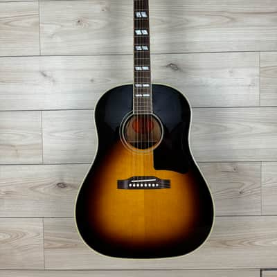 Gibson Southern Jumbo Original Acoustic Guitar - Vintage Sunburst image 2