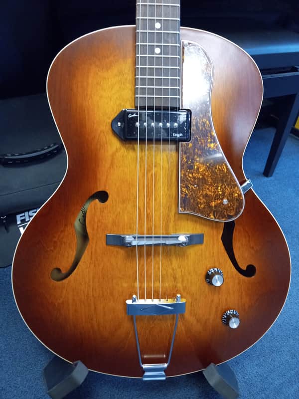 Godin 5th Avenue Kingpin w/ Gig Bag - Cognac Burst image 1