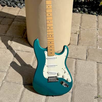 Fender Stratocaster Ltd. Run 1995 - a minty rare Ocean Turquoise Strat w/a maple neck the ultimate cool factor ! image 2
