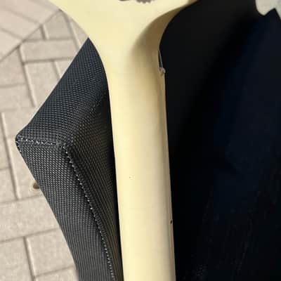 Gibson Thunderbird II Bass 1964 - the mintest 100% original Polaris White Reverse Thunderbird II Bass on Earth ! image 11