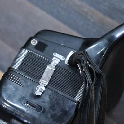 Titano T3095 Model 120-Bass 41-Key 7-Treble Switch Black Piano Accordion w/Bag image 17