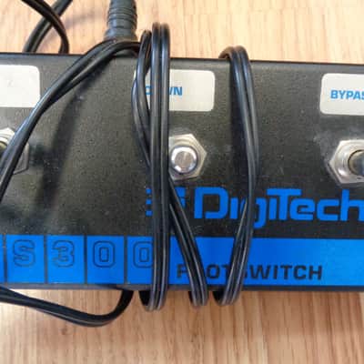 DigiTech RDS 1900 Digital Delay Rack Module w/ footswich,manual & padded rack case image 6