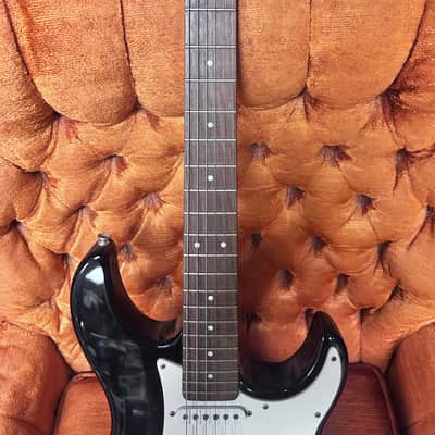 Yamaha EG 112 - Black image 3