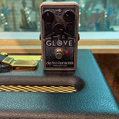Electro-Harmonix OD Glove Overdrive - Purple / Black image 3