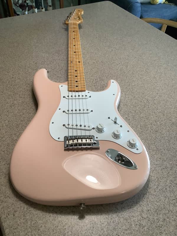 Fender Stratocaster 2018 - Shell Pink image 1