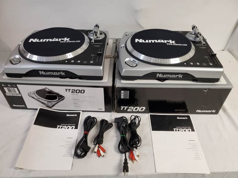 NUMARK TT-200 Hi Torque Direct Drive Turntables With Manuals