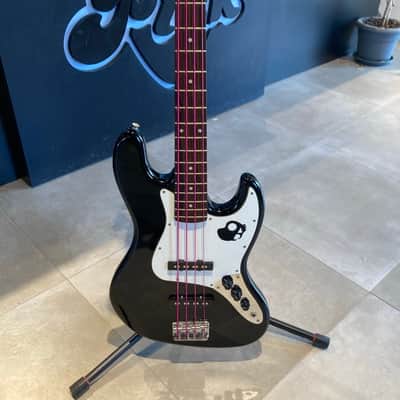 Squier Affinity Jazz Bass 2004 - 2018 - Black image 3