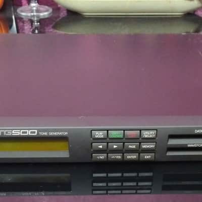 YAMAHA TG500 TONE GENERATOR 1990s ( SY85 AWM2 64 POLYPHONY ) RACK MODULE SYNTH image 1