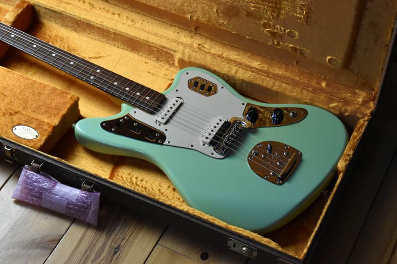 2001 Fender Yamano American Vintage ’62 Jaguar Reissue Surf Green – w/OHC, Case Candy, Tags & Paperwork, AVRI