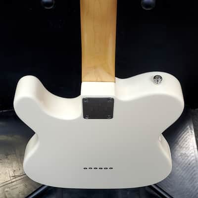 G&L Tribute Series ASAT Classic 2016 - Classic White w/FREE Set Up image 7