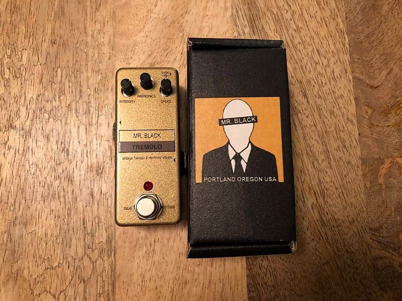 Mr. Black Mini Tremolo image 3