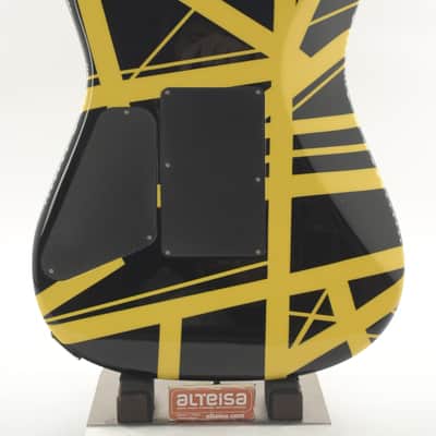 EVH Striped Series Electric Guitar 2024 Black/Yellow 3498gr image 13