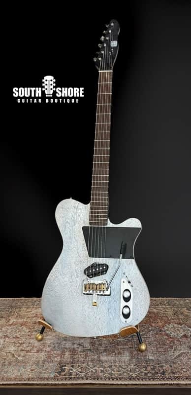 Tao Guitars T-Bucket. 2021 - Korina w/ 25.5" scale lentgh and hiddenn neck Pickup.) NEW, Authorized Dealer) image 1
