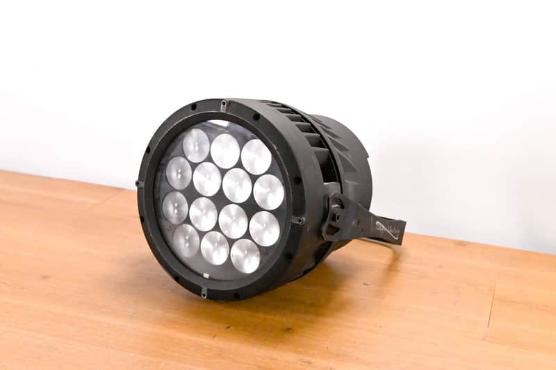 Chauvet Chauvet COLORado 2-Quad Zoom VW Tour LED Wash Light