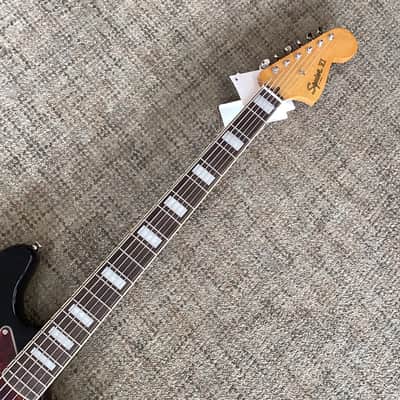 Squier Classic Vibe Bass VI 2024 in Black image 3