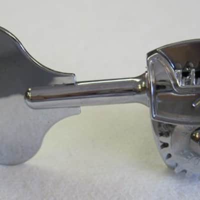 Fender Deluxe F Stamp Bass Tuning Machines LEFT HAND 0097336049 chrome image 3